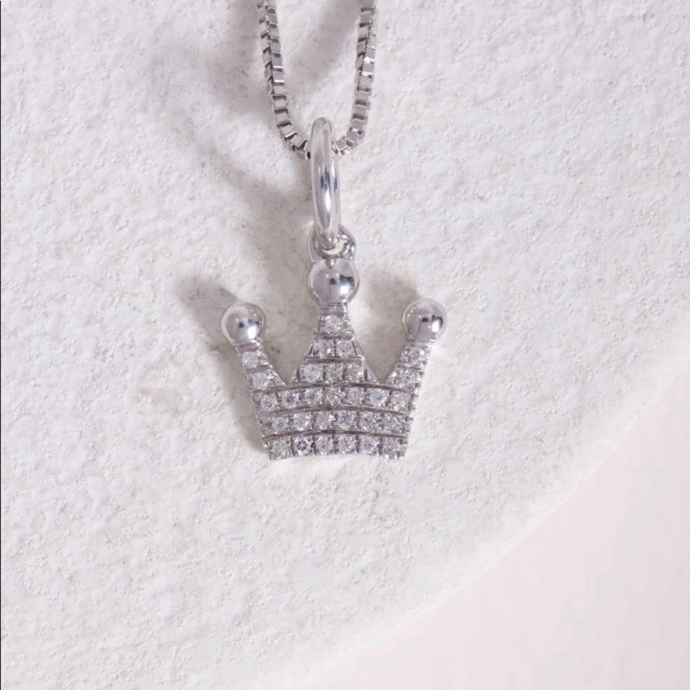 “Queen of All Things Necklace”
